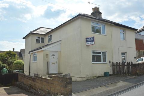 HAYLANDS, RYDE 3 bed semi