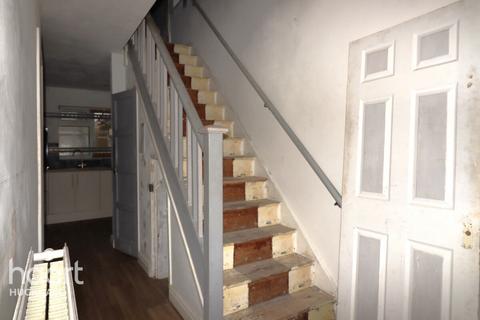 Elizabeth Close, Nottingham 3 bed semi