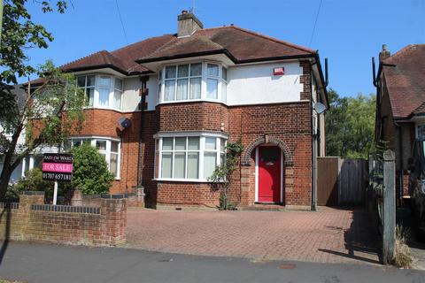 The Walk, Potters Bar EN6 3 bed semi