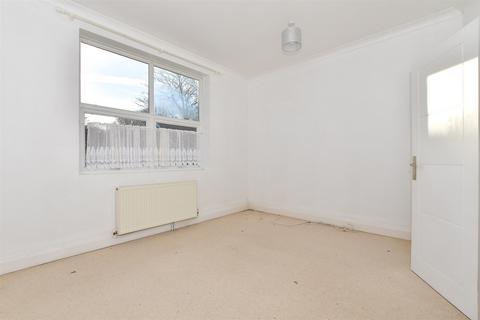 Queens Road, Broadstairs, Kent 2 bed ground floor flat for sale