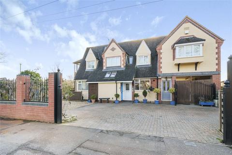 9 bedroom detached house for sale