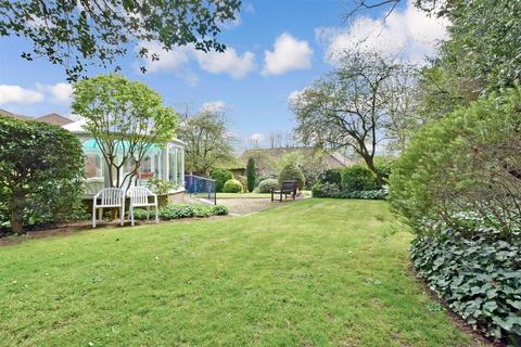 Wray Park Road, Reigate, Surrey 1 bed flat for sale