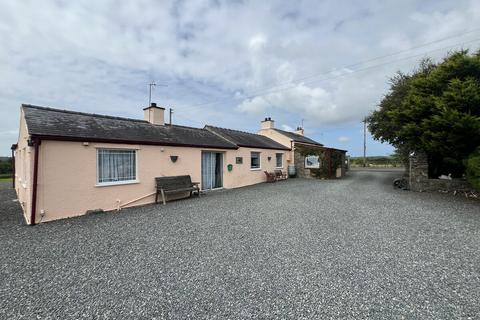 Rhosmeirch, Llangefni, Anglesey, LL77 3 bed detached bungalow for sale