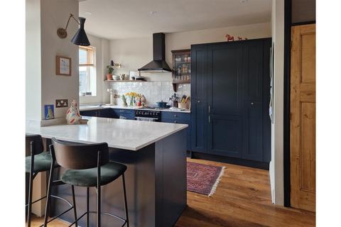 Wellesley Road, Margate, Kent 4 bed semi