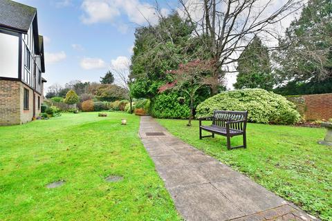 Monks Walk, Reigate, Surrey 1 bed flat for sale