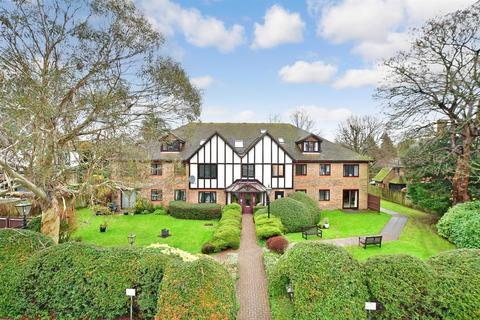 Monks Walk, Reigate, Surrey 1 bed flat for sale