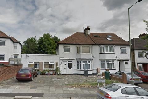 Renters Avenue, Hendon, NW4 3 bed flat for sale