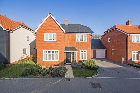 Poppy Drive, Horam, Heathfield 4 bed link detached house for sale