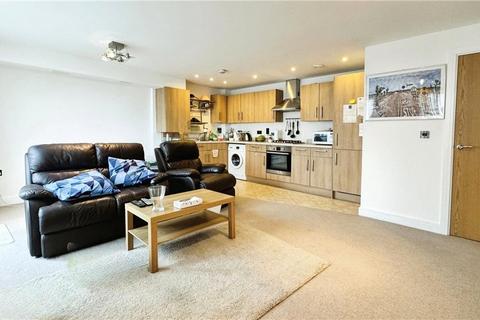 Fairfield Road, Yiewsley, West Drayton 2 bed apartment for sale