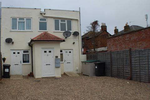 ADDLESTONE BTL INVESTMENT 3 bed maisonette for sale