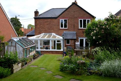 Main Street, Beachampton, Milton Keynes 3 bed detached house for sale