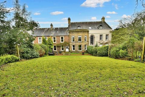 Whickham Lodge, Whickham 7 bed terraced house for sale