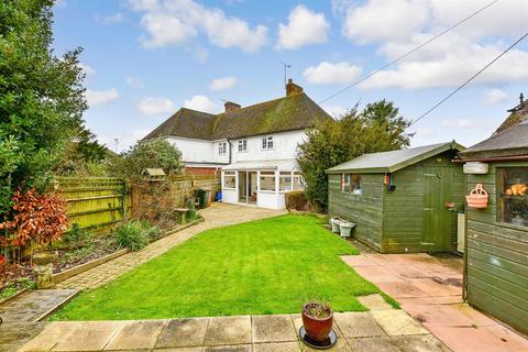 Front Road, Woodchurch, Ashford, Kent 3 bed semi