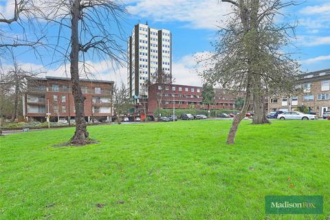 Tamar Square, Woodford Green IG8 Studio for sale