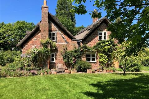 Bowdon WA14 3 bed detached house for sale