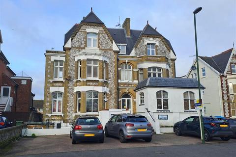 St. Catherines Road, Littlehampton 1 bed flat for sale