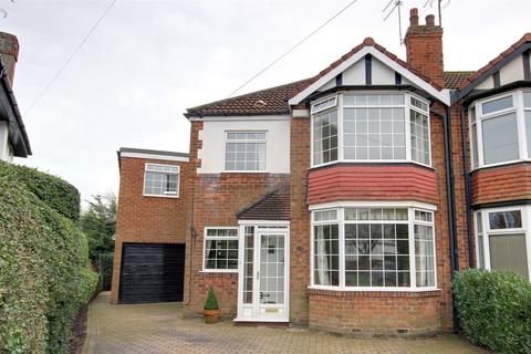 4 bedroom semi-detached house for sale