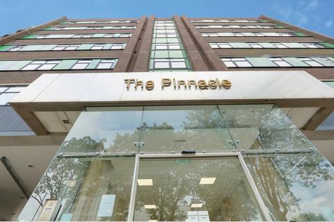 Victoria Avenue, Southend