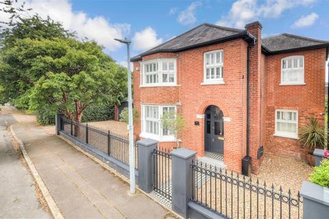 Chapel Road, Epping, Essex 4 bed detached house for sale