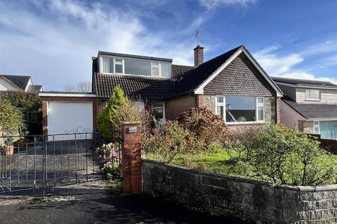 4 bedroom detached bungalow for sale