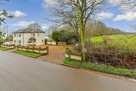 Tysea Hill, Stapleford Abbotts... 4 bed detached house for sale