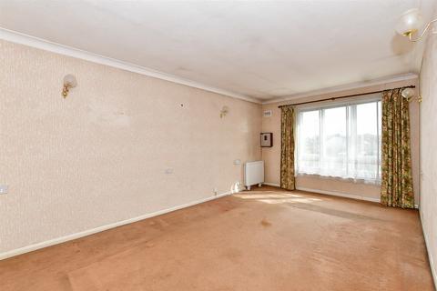 Cambridge Road, Wanstead 1 bed flat for sale