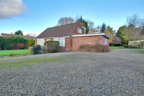 4 bedroom detached bungalow for sale