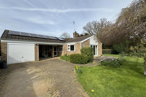 4 bedroom detached bungalow for sale