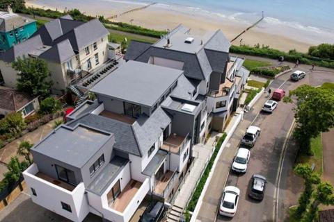 No 6 at Bayhouse Apartments... 3 bed apartment for sale