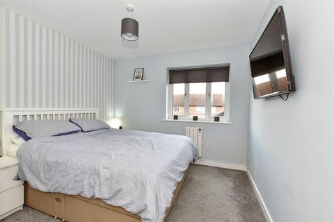 Copperfields, Laindon, Basildon, Essex 2 bed flat for sale