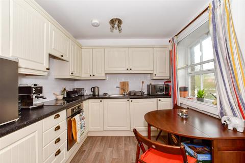 London Road, Dover, Kent 1 bed flat for sale