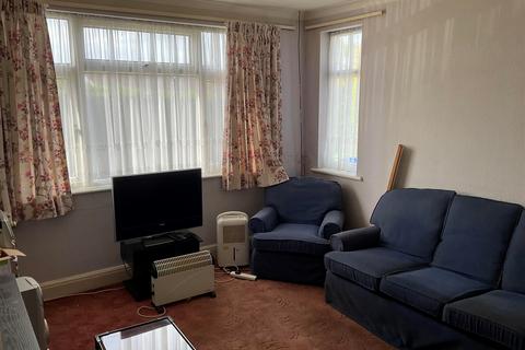 Oakdene Avenue, Erith, Kent 2 bed semi