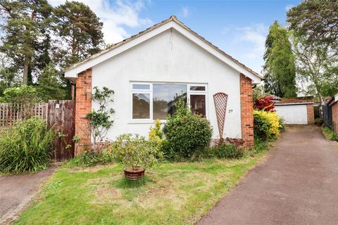 Osborne Drive, Hampshire GU52 4 bed bungalow for sale