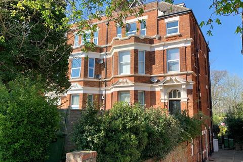 Shorncliffe Road, Folkestone, Kent 1 bed flat for sale