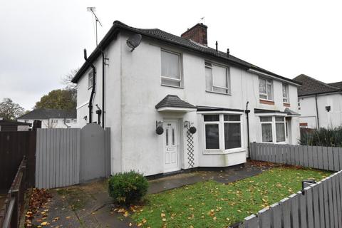 Henderson Avenue, Scunthorpe... 3 bed semi