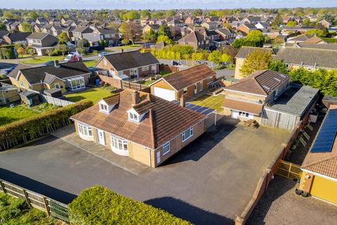 6 bedroom detached bungalow for sale