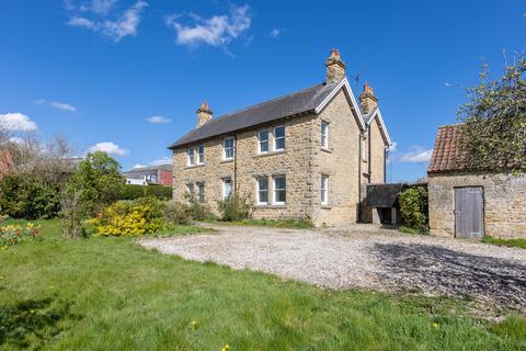 Wilton YO18 5 bed detached house for sale