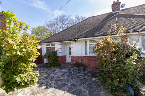 St. James Avenue, Broadstairs, CT10 2 bed bungalow for sale