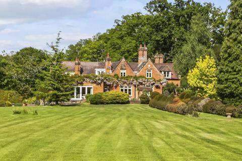 Hursley, Winchester, Hampshire, SO21 5 bed detached house for sale