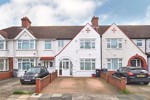Clevedon Gardens, Cranford TW5 3 bed terraced house for sale