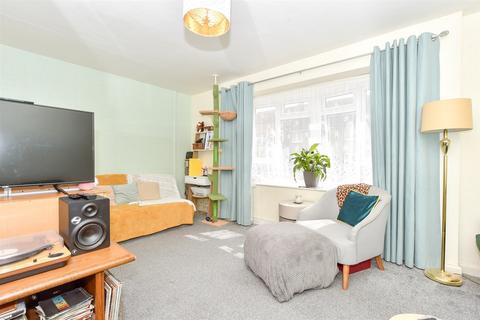 Park Parade, Havant, Hampshire 3 bed maisonette for sale