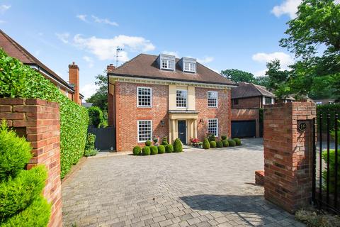 5 bedroom detached house for sale