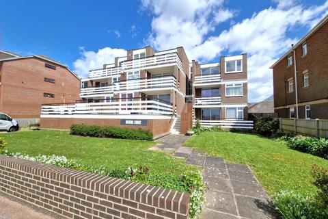 Medina Court, Lee