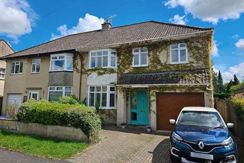 5 bedroom semi-detached house for sale