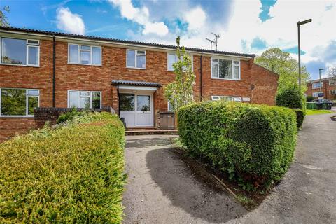 Inwood Road, Liss, Hampshire, GU33 2 bed apartment for sale