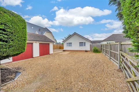 4 bedroom detached bungalow for sale