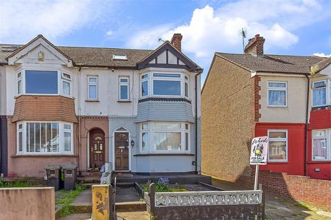 Barr Road, Gravesend, Kent 3 bed end of terrace house for sale