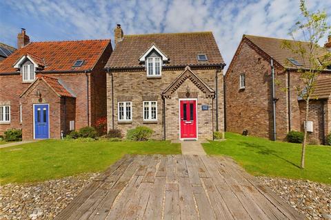 Seaford Avenue, Moor Road, Filey 2 bed detached house for sale
