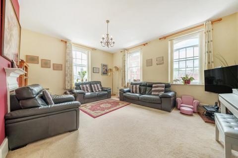 Wantage,  Oxfordshire,  OX12 2 bed flat for sale