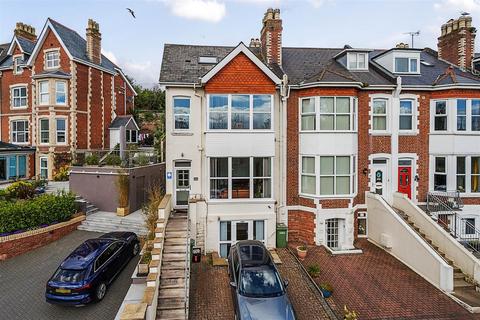 Youngs Park Road, Paignton 2 bed apartment for sale